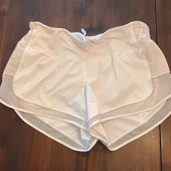 Lululemon shorts - Picture 1 of 4